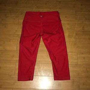Tesla Pants - Red Capri leggings Tesla Pants - Red Capri leggings